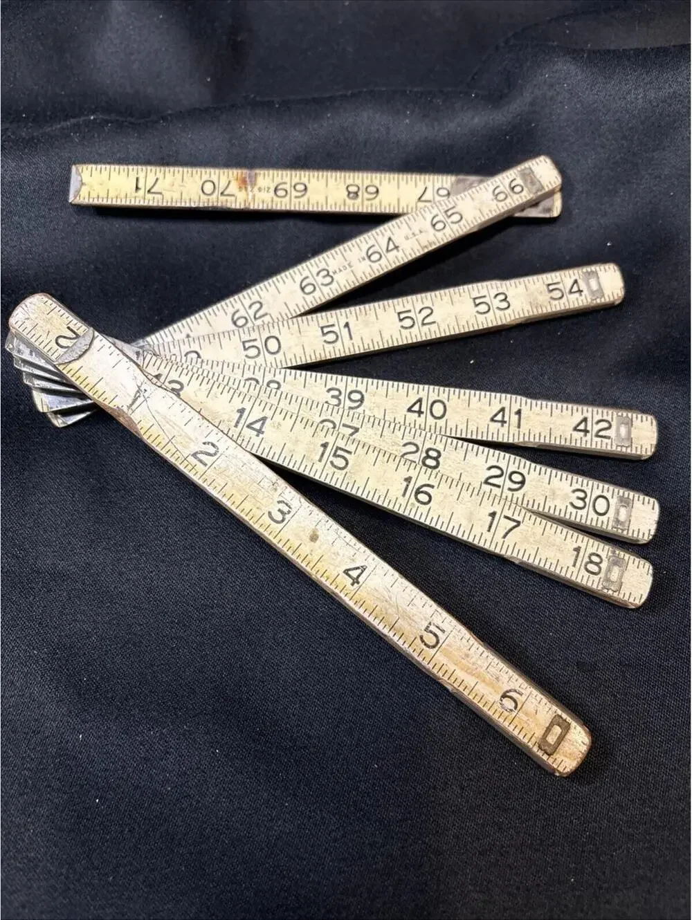 Lot of 2 Vintage 72" 6ft Folding Wooden Rulers STANLEY Tools Zig Zag Yellow - Picture 8 of 8